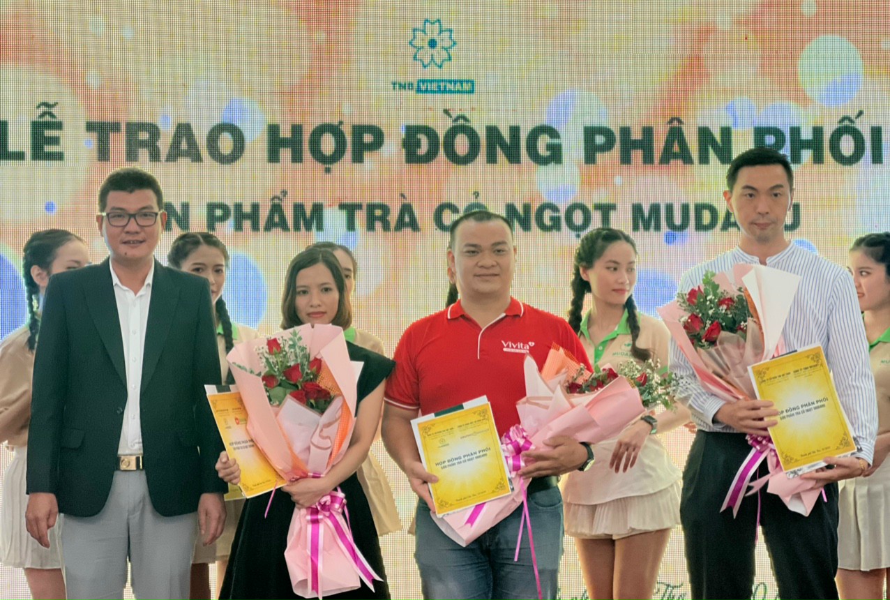 hop bao va ra mat san pham moi tra co ngot